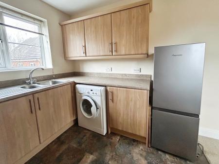 2 bedroom Apartment to let in Highfields Park Drive, Derby, DE22