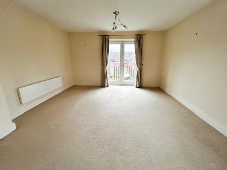 2 bedroom Apartment to let in Highfields Park Drive, Derby, DE22