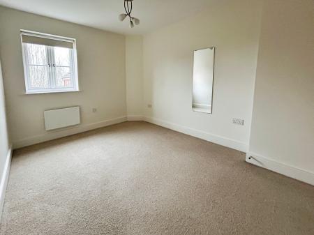 2 bedroom Apartment to let in Highfields Park Drive, Derby, DE22