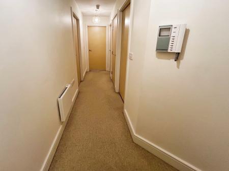 2 bedroom Apartment to let in Highfields Park Drive, Derby, DE22