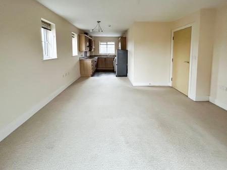 2 bedroom Apartment to let in Highfields Park Drive, Derby, DE22