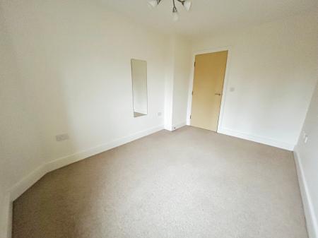 2 bedroom Apartment to let in Highfields Park Drive, Derby, DE22