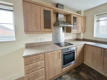2 bedroom Apartment to let in Highfields Park Drive, Derby, DE22
