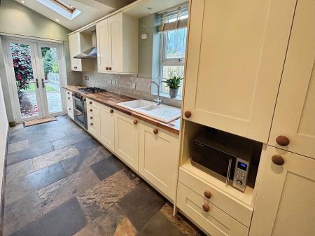 2 bedroom Terraced House to let in Marcus Street, Chester Green, Derby, DE1