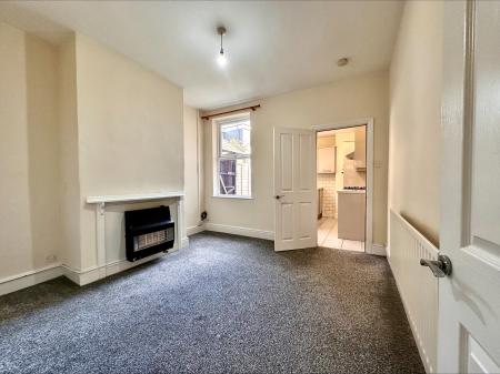 2 bedroom Terraced House to let in Farm Street, Derby, DE22