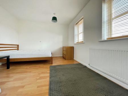 3 bedroom Town house to let in Longford Street, Derby, DE22