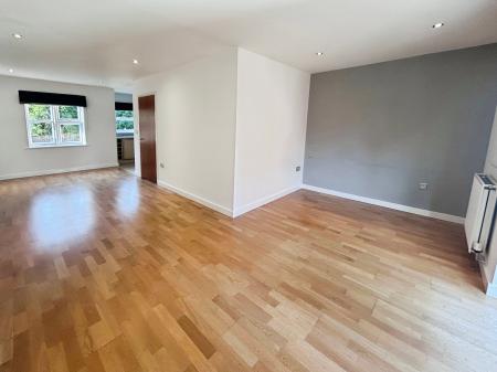 3 bedroom Town house to let in Drum Close, Allestree, Derby, DE22