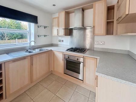 3 bedroom Town house to let in Drum Close, Allestree, Derby, DE22