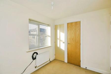 3 bedroom Town house to let in Coral Close, City Point, Derby, DE24