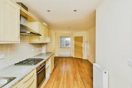 3 bedroom Town house to let in Coral Close, City Point, Derby, DE24