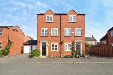3 bedroom Town house to let in Coral Close, City Point, Derby, DE24