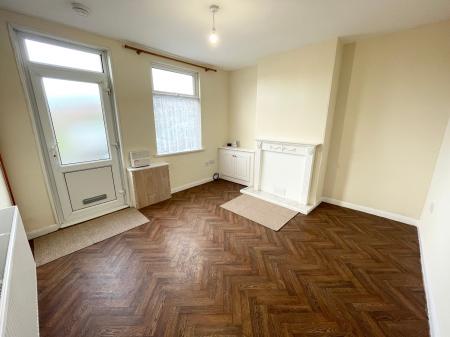 3 bedroom Terraced House to let in Nelson Street, Heanor, Derby, DE75