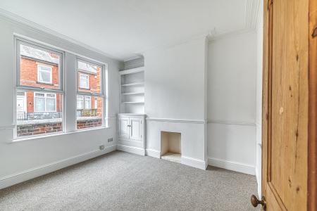 2 bedroom Terraced House for sale in Crown Street, City Centre, Derby, DE22