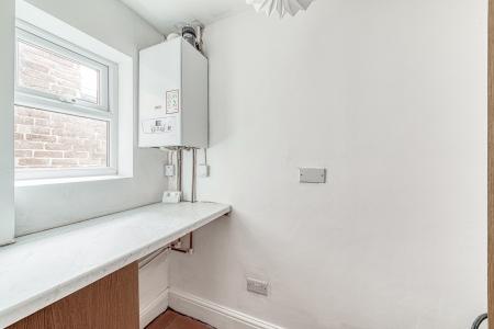 2 bedroom Terraced House for sale in Crown Street, City Centre, Derby, DE22