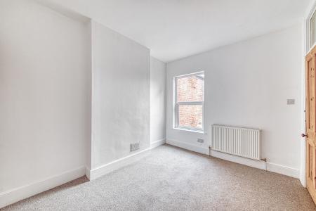 2 bedroom Terraced House for sale in Crown Street, City Centre, Derby, DE22