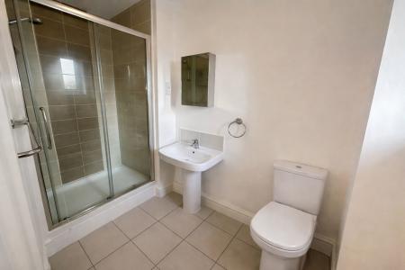 2 bedroom Maisonette to let in Clayton Gardens, Hatton, Derby, DE65