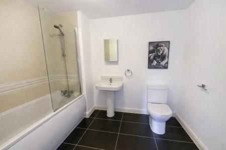 2 bedroom Maisonette to let in Clayton Gardens, Hatton, Derby, DE65