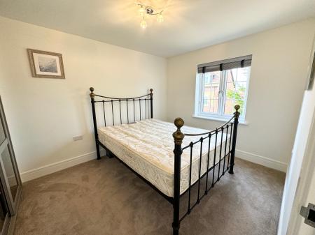 4 bedroom Detached house to let in Millpond Close, Alfreton, Derby, DE55