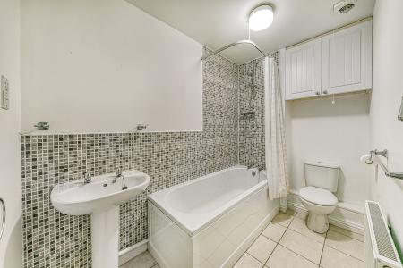 2 bedroom Flat for sale in Magnus Court, Chester Green, Derby, DE21