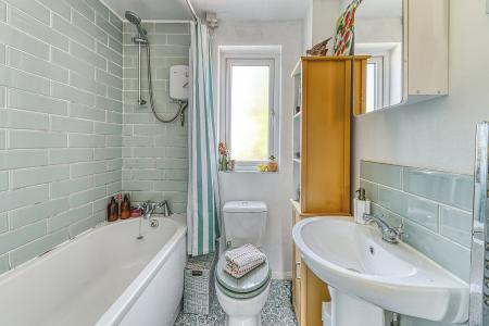 2 bedroom Semi-detached house for sale in Buckland Close, City Centre, Derby, DE1