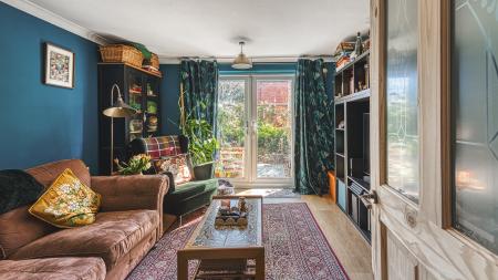 2 bedroom Semi-detached house for sale in Buckland Close, City Centre, Derby, DE1