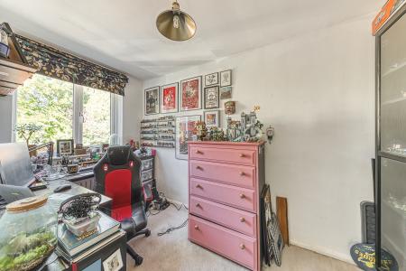 2 bedroom Semi-detached house for sale in Buckland Close, City Centre, Derby, DE1