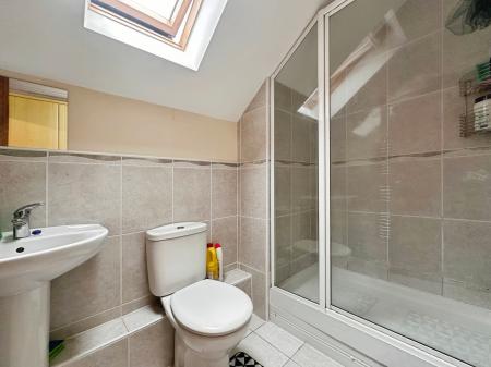 2 bedroom Apartment to let in St Georges Close, Allestree, Derby, DE22