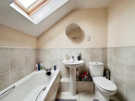 2 bedroom Apartment to let in St Georges Close, Allestree, Derby, DE22