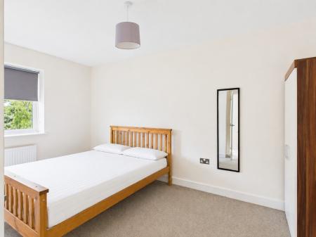 4 bedroom Town house to let in Kingsway Boulevard, Kingsway, Derby, DE22