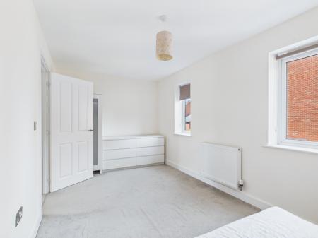 4 bedroom Town house to let in Kingsway Boulevard, Kingsway, Derby, DE22