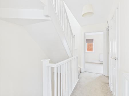 4 bedroom Town house to let in Kingsway Boulevard, Kingsway, Derby, DE22