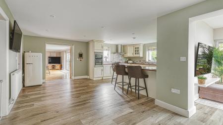 4 bedroom Country House for sale in Mugginton Lane End, Derbyshire, Mugginton, DE6