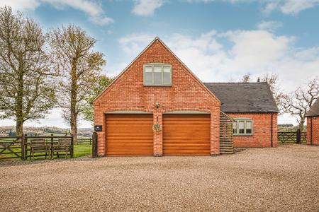 4 bedroom Country House for sale in Mugginton Lane End, Derbyshire, Mugginton, DE6