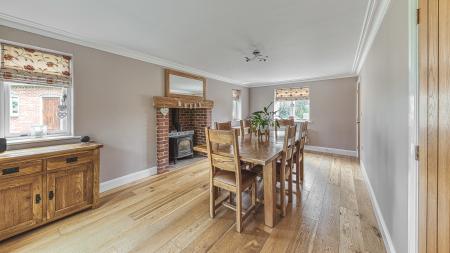 4 bedroom Country House for sale in Mugginton Lane End, Derbyshire, Mugginton, DE6
