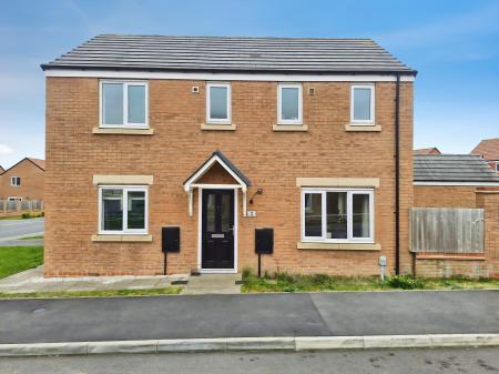 3 bedroom Detached house for sale in Jasper Avenue, Hasland, Chesterfield, S41