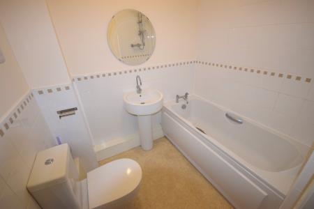 2 bedroom Apartment to let in Drage Street, Chester Green, Derby, DE1