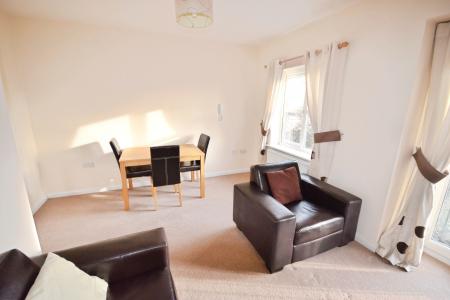 2 bedroom Apartment to let in Drage Street, Chester Green, Derby, DE1