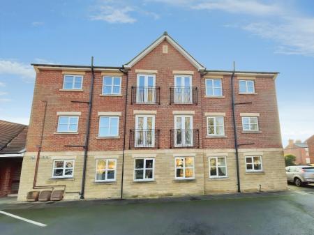 2 bedroom Apartment to let in Drage Street, Chester Green, Derby, DE1