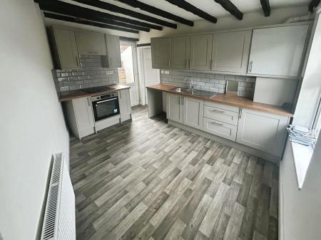 2 bedroom Terraced House to let in High Street, Heanor, DE75