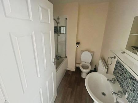 2 bedroom Terraced House to let in Haworth Close, Stretton, Alfreton, DE55