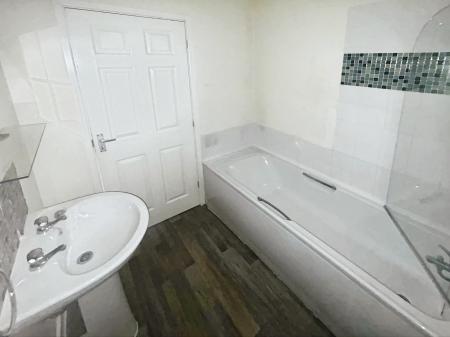 2 bedroom Terraced House to let in Haworth Close, Stretton, Alfreton, DE55