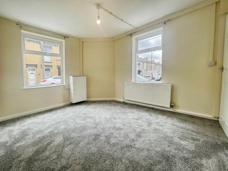 1 bedroom Flat to let in Victoria Street, Burton on Trent, DE14