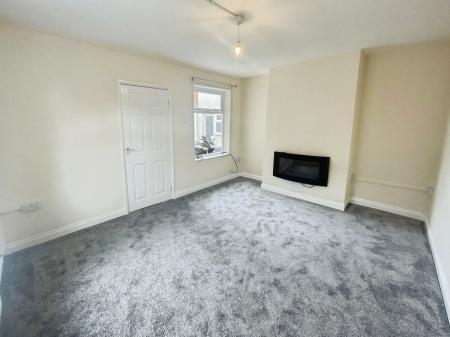 1 bedroom Flat to let in Victoria Street, Burton on Trent, DE14