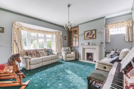 7 bedroom Detached house for sale in Whitaker Road, Littleover, DE23