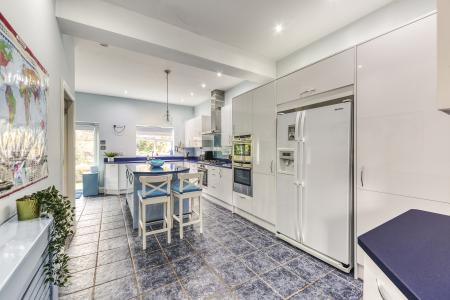 7 bedroom Detached house for sale in Whitaker Road, Littleover, DE23