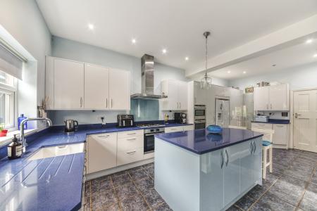 7 bedroom Detached house for sale in Whitaker Road, Littleover, DE23