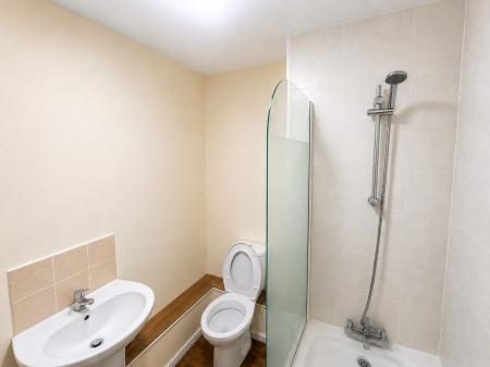 3 bedroom Semi-detached house to let in Haworth Close, Stretton, Alfreton, DE55