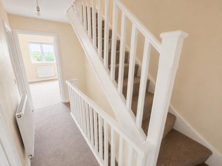 3 bedroom Semi-detached house to let in Haworth Close, Stretton, Alfreton, DE55