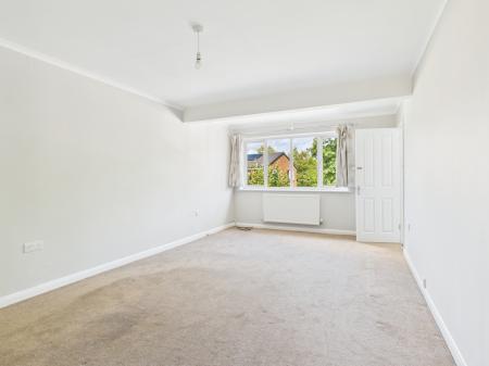 4 bedroom Detached house for sale in Whitaker Gardens, Derby, DE23
