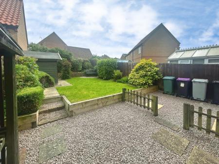 3 bedroom Semi-detached house to let in Adcock Close, Corby Glen, Grantham, NG33